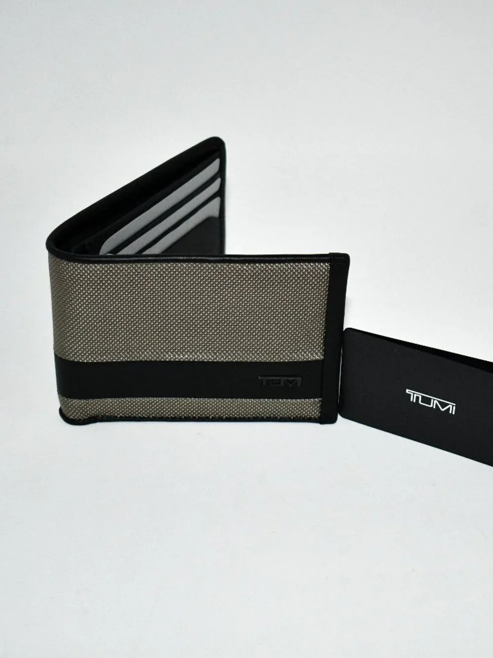 Tumi Double Billfold in Grey Alloy #135606-A872 NWT